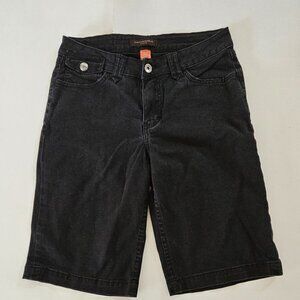 Christopher Blue black shorts size 6, these are an excellent condition, these we